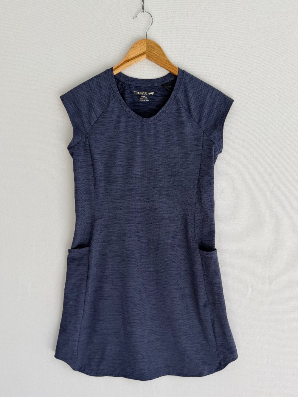 TOAD & CO Women’s Small Blue Scoop V-neck Shift Mini Dress